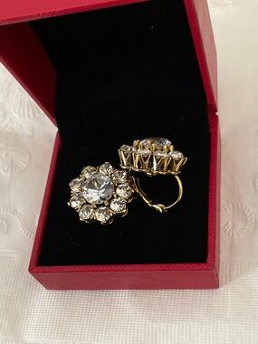 LARGE FLORAL LUXE VINTAGE SILVER ZIRCONIA STONE EARRINGS SET IN GOLD-OS